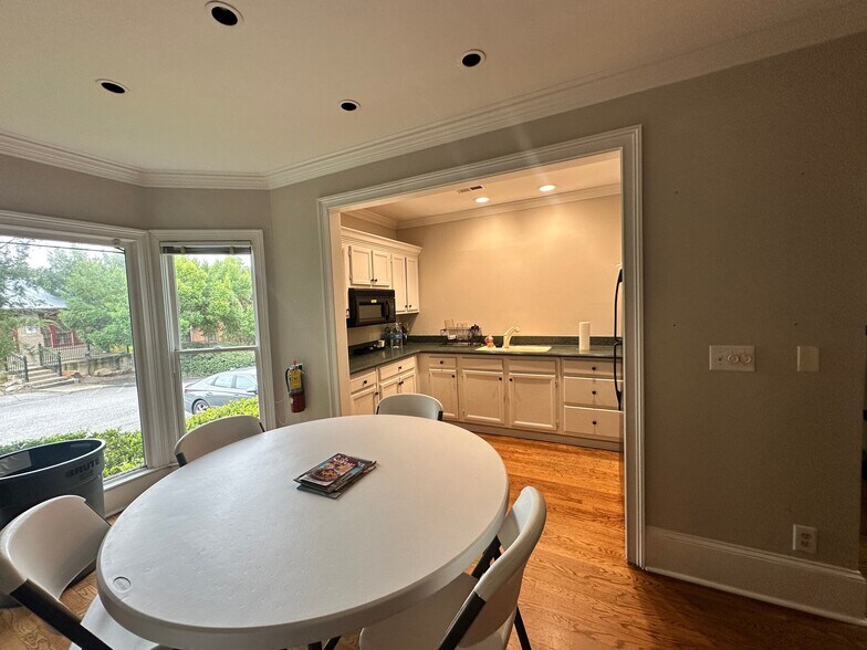 More Photos Of 5920 Odell St, Cumming Office For Sale