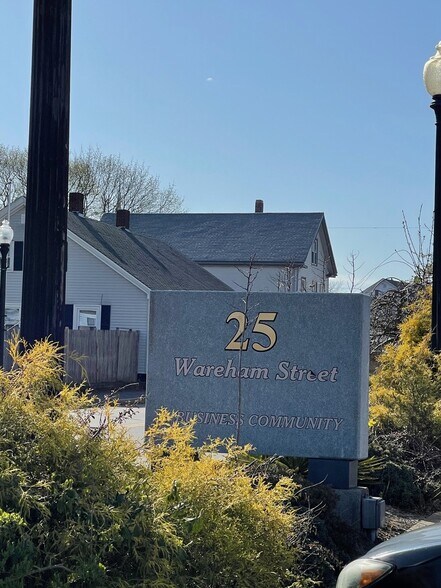 More Photos Of 25 Wareham St, Middleborough Warehouse For Lease