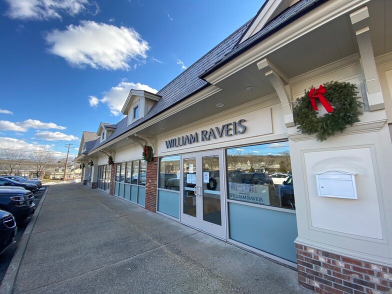 More Photos Of 945 White Plains Rd, Trumbull Storefront Retail Office For Lease