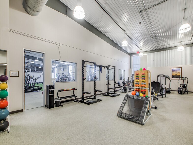 More Photos Of 19711 Stuebner Airline Rd, Spring Medical For Lease