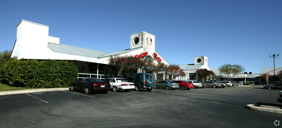 More Photos Of 3857 E Southcross Blvd, San Antonio Unknown For Lease