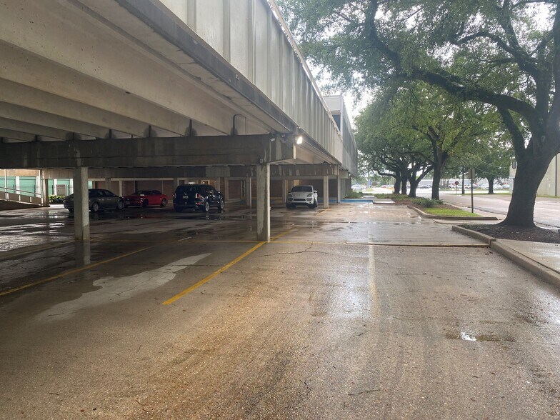 More Photos Of 6554 Florida Blvd, Baton Rouge Office For Lease