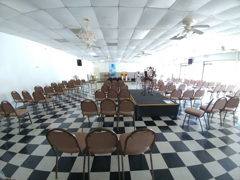 More Photos Of 6570 W Bellfort St, Houston Daycare Center For Sale