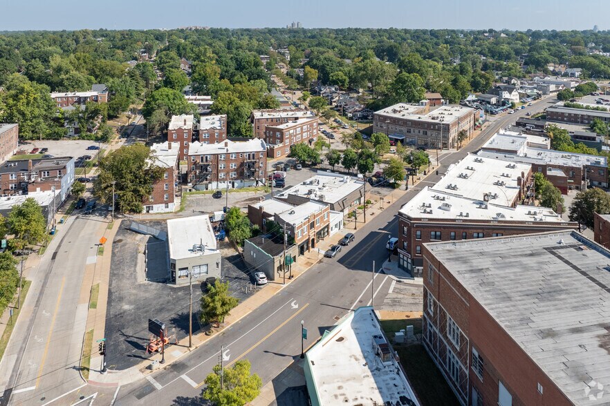 More Photos Of 7185 Manchester Rd, Maplewood Storefront Retail Residential For Sale