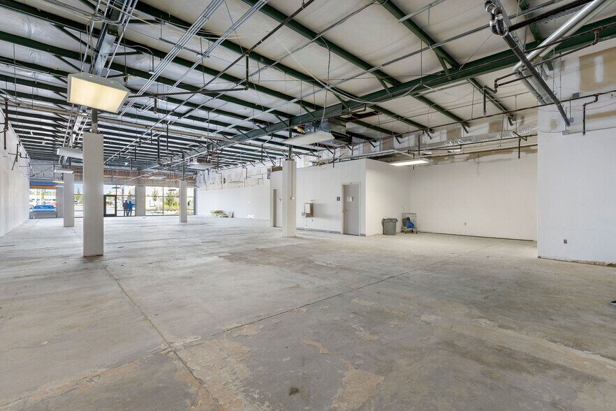 More Photos Of 1681 Gallatin Pike N, Madison Unknown For Lease