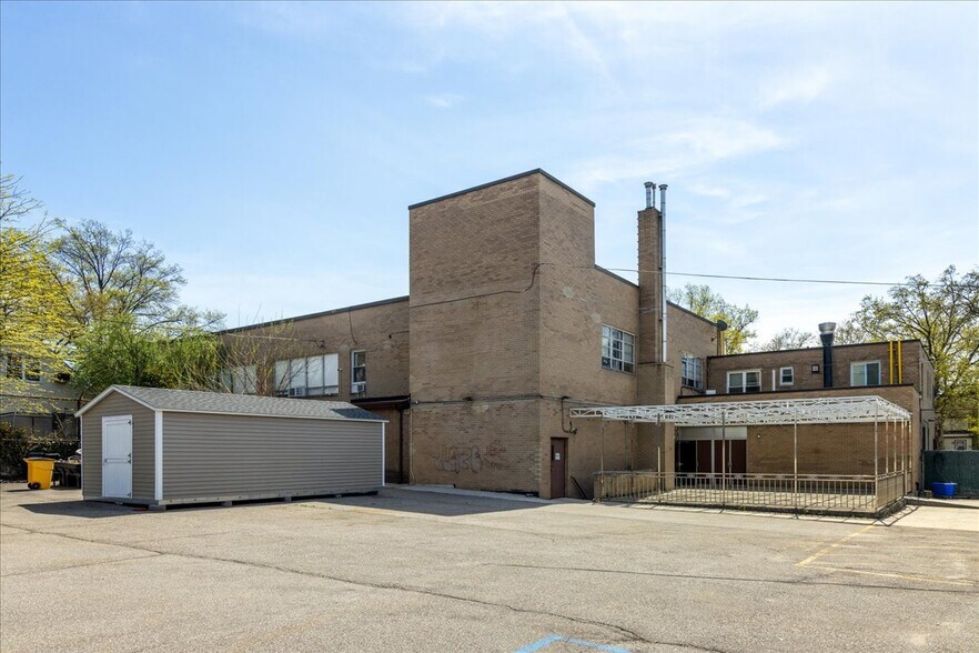 More Photos Of 16711 73rd Ave, Fresh Meadows Religious Facility For Lease