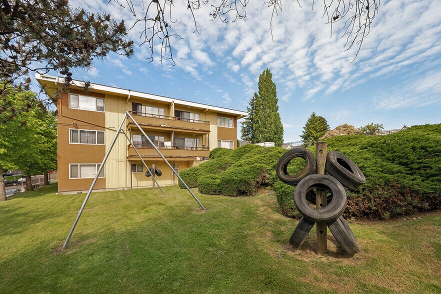 More Photos Of 1208-1316 S 27th St, Tacoma Apartments For Sale