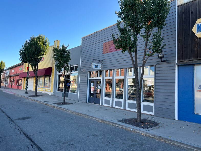 More Photos Of 738 Main St, Ramona Storefront For Lease