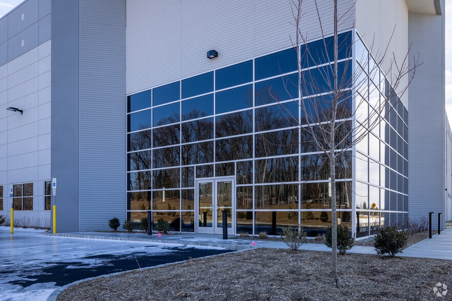 More Photos Of 201 Tabor Rd, Morris Plains Unknown For Lease