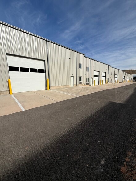 Primary Photo Of Gateway Industrial Park, Hurricane Warehouse For Lease