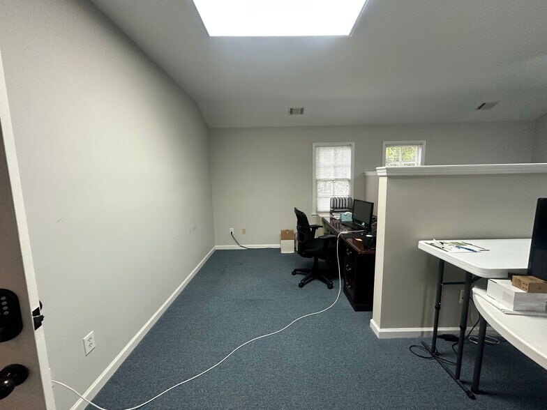 More Photos Of 5920 Odell St, Cumming Office For Sale