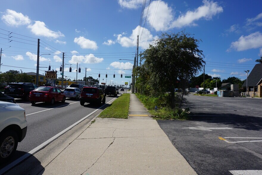 More Photos Of 5800 34th St N, Saint Petersburg Restaurant For Sale