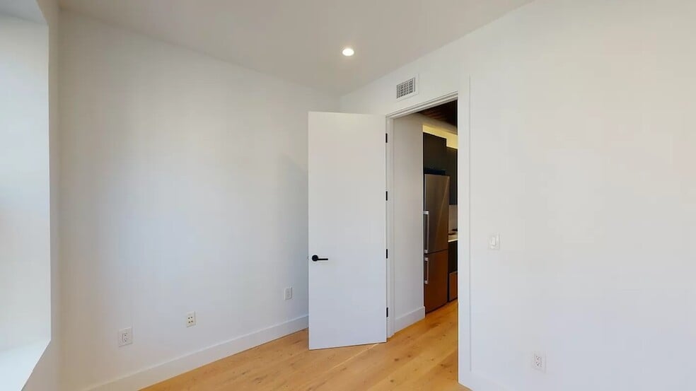 More Photos Of 77 E 3rd St, New York Apartments For Lease