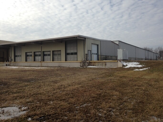 More Photos Of 2064 N Woodford St, Decatur Warehouse For Lease