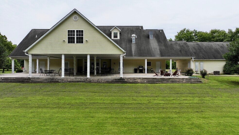 More Photos Of 3144 Riverbend Rd, Heber Springs Hotel For Sale