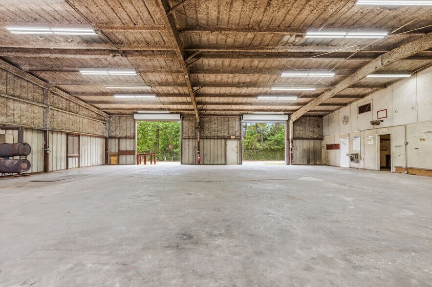 More Photos Of 516 FM 3083 Rd, Conroe Industrial For Lease