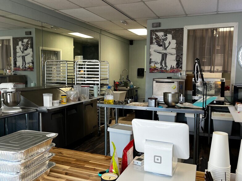 More Photos Of 3023 Central Ave, Saint Petersburg Storefront Retail Office For Sale