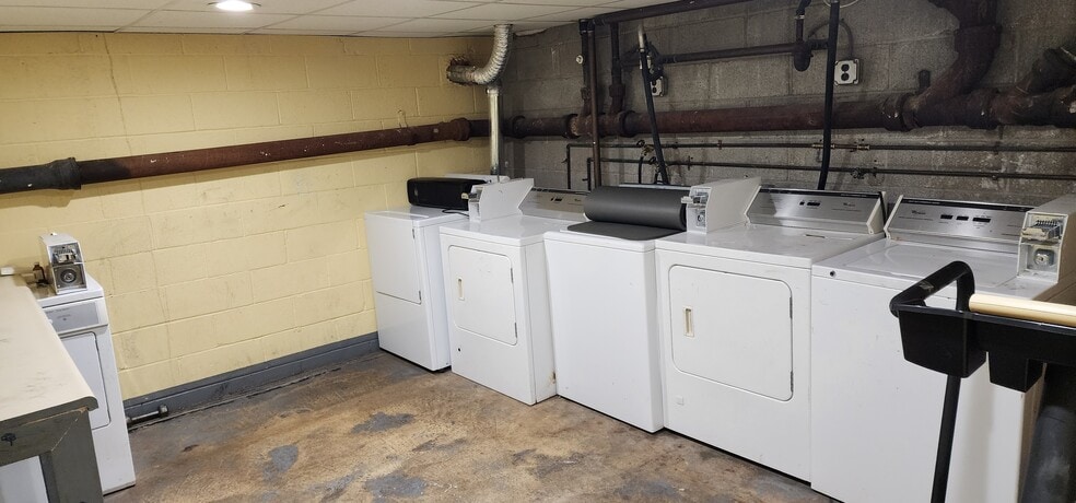 More Photos Of 6 Alliotts Pl, Palisades Park Apartments For Sale