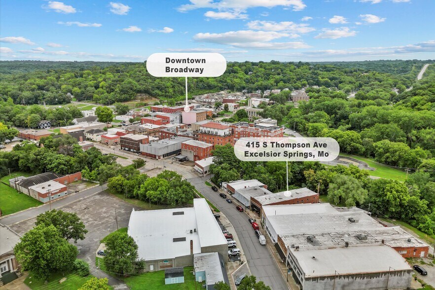 More Photos Of 415 S Thompson Ave, Excelsior Springs Bar For Sale