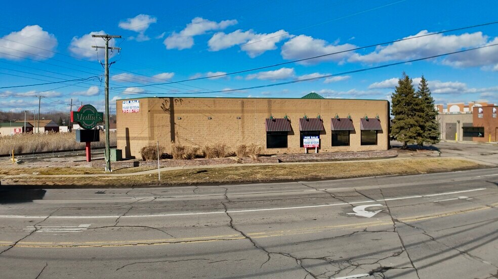 More Photos Of 19400 Northline Rd, Southgate Restaurant For Sale