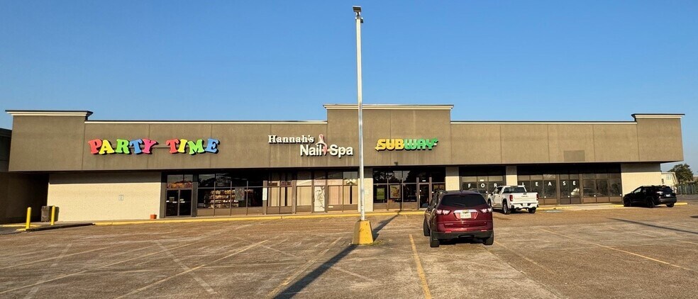 More Photos Of 4444 Lake St, Lake Charles General Retail For Lease