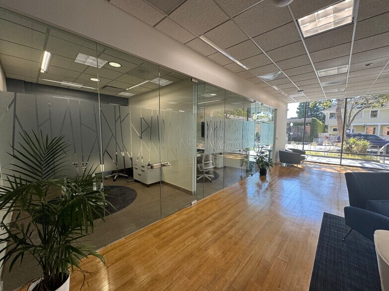 More Photos Of 567 University Ave, Palo Alto Coworking Space