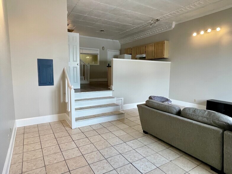 More Photos Of 114 E 5th St, Greenville Apartments For Sale