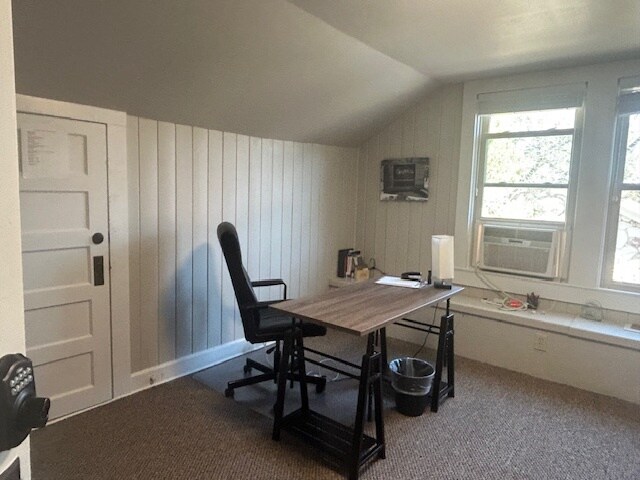 More Photos Of 205 E Monroe St, Austin Office Residential For Lease