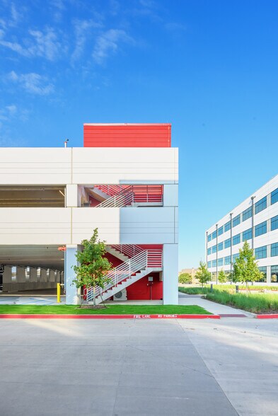 More Photos Of 1961 SH 121, Lewisville Unknown For Lease