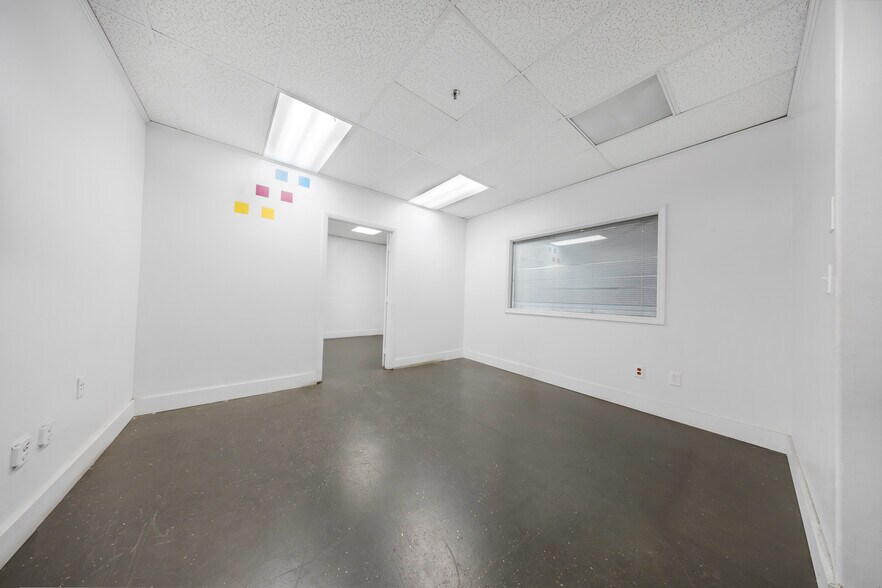 More Photos Of 2601 NW 105th Ave, Miami Warehouse For Sale