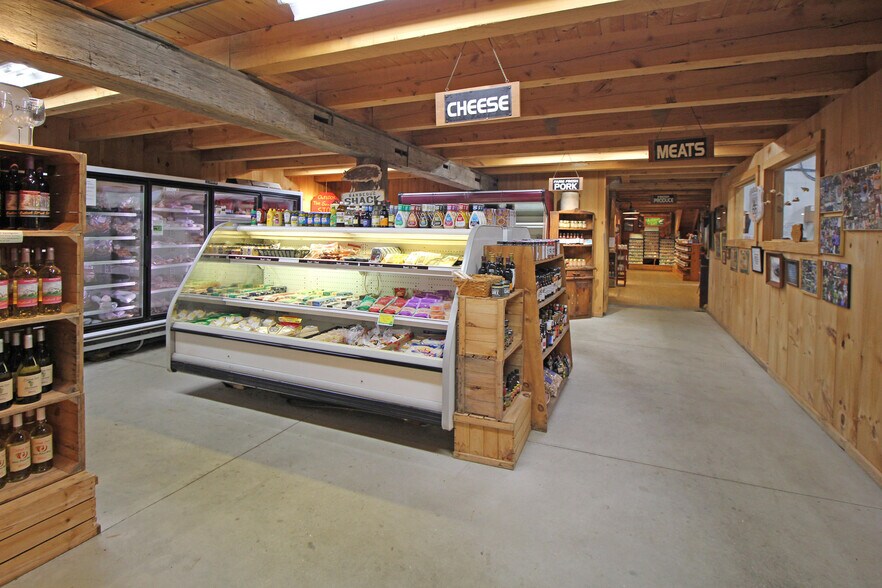More Photos Of 138 Main Rd, Westhampton Restaurant For Sale
