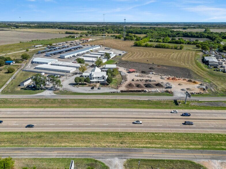 More Photos Of 15048 US Highway 75, Van Alstyne Specialty For Lease