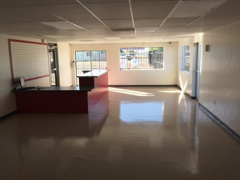 More Photos Of 1709 N Solano Ave, Las Cruces General Retail For Sale