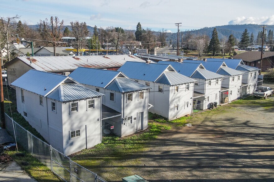 More Photos Of 790 Main St, Weaverville Restaurant For Sale