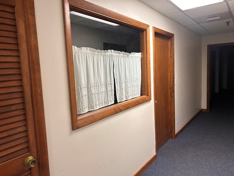 More Photos Of 324 Wells St, Greenfield Food Processing For Lease