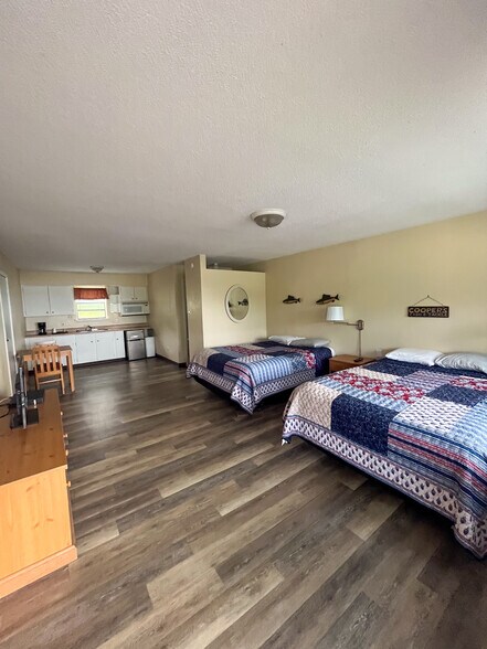 More Photos Of 371 Navaho Trl, Onalaska Hotel For Sale
