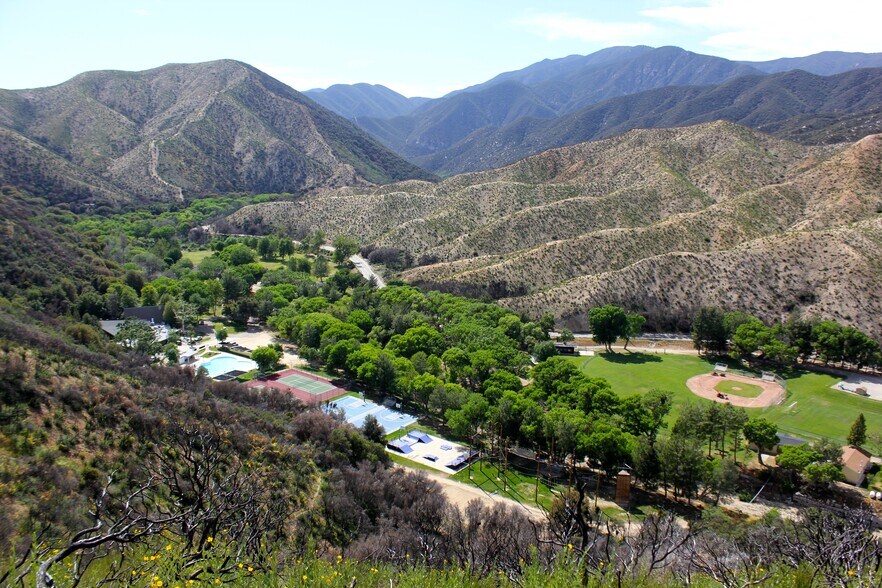 Primary Photo Of 41600 Lake Hughes Rd, Lake Hughes Trailer Camper Park For Sale