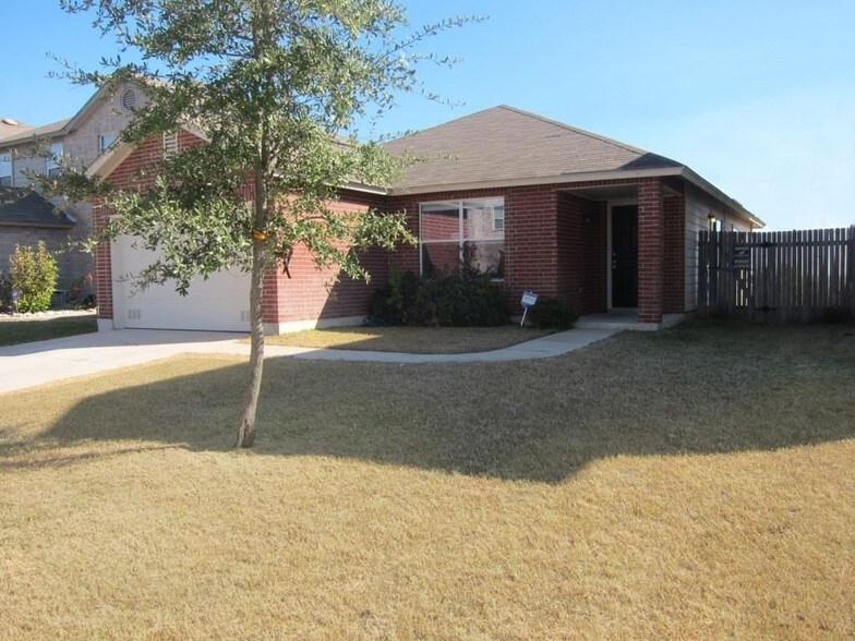 More Photos Of 12426 Cannonade St, San Antonio Specialty For Sale