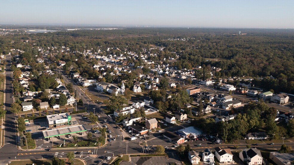 More Photos Of 225 Forsgate, Jamesburg Auto Repair For Sale
