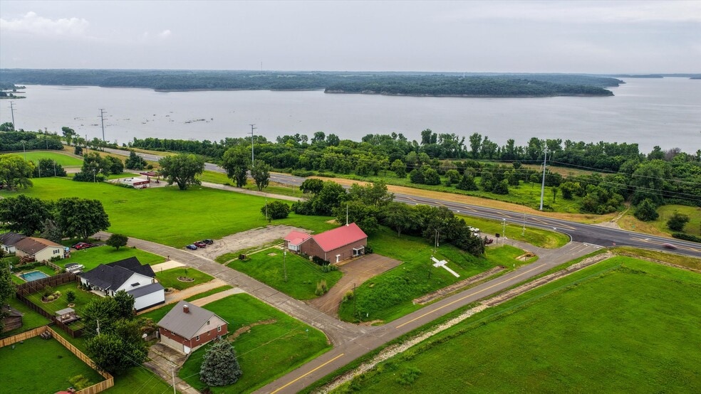 Primary Photo Of 105 Goldenrod Ave, Ozawkie Industrial For Sale