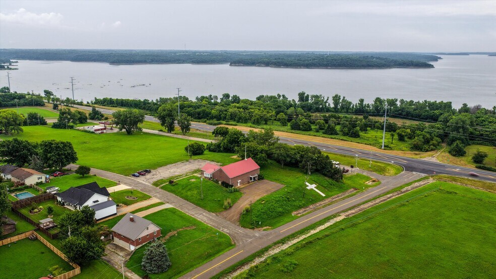 More Photos Of 105 Goldenrod Ave, Ozawkie Religious Facility For Sale