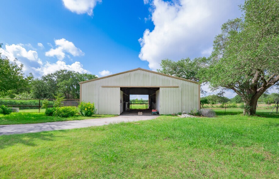 More Photos Of 13511 Carpenter Ln, Manchaca Land For Sale