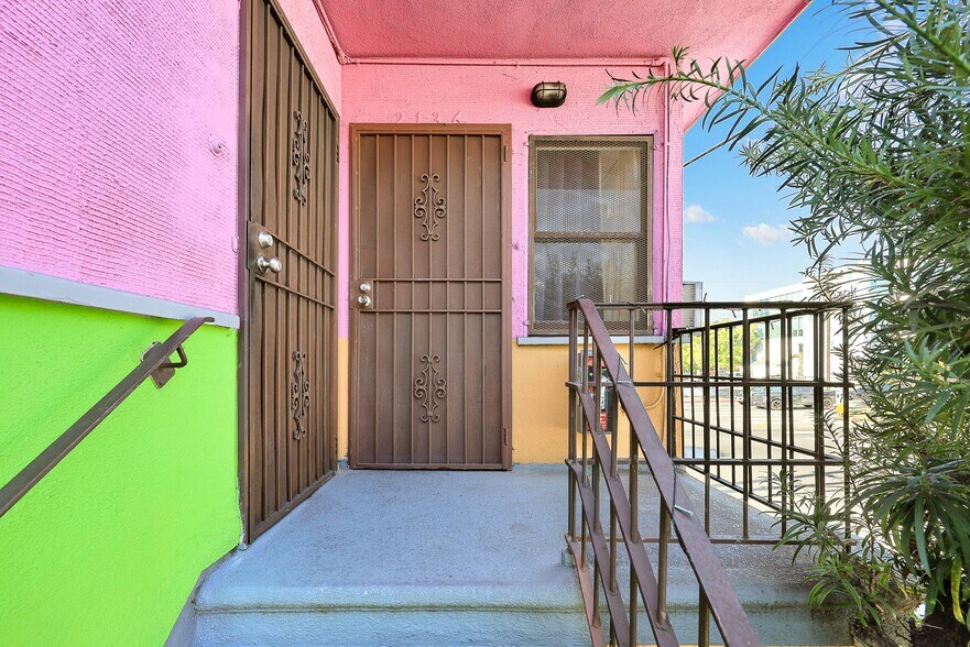 More Photos Of 4970 Eagle Rock Blvd, Los Angeles Freestanding For Sale