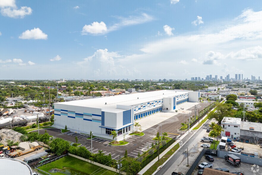 More Photos Of 2260 NW 27th Ave, Miami Refrigeration Cold Storage For Lease