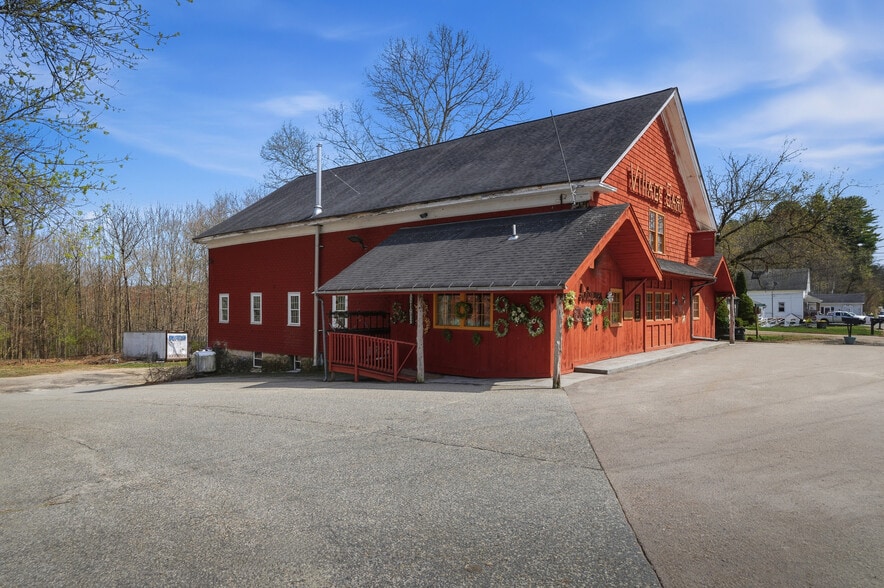 More Photos Of 953 Victory Hwy, Burrillville Bar For Sale