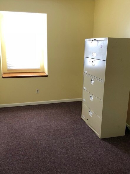 More Photos Of 410 New Bridge St, Jacksonville Office For Lease