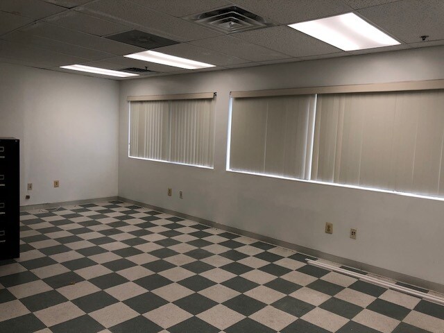 More Photos Of 239 New Rd, Parsippany Office For Lease
