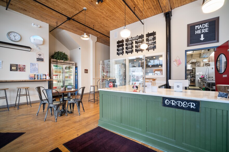 More Photos Of 211 N Franklin St, Port Washington Office For Lease