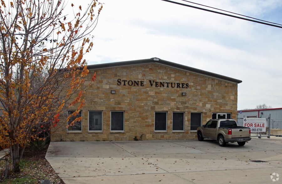More Photos Of 5903 Gardendale Dr, Houston Warehouse For Lease