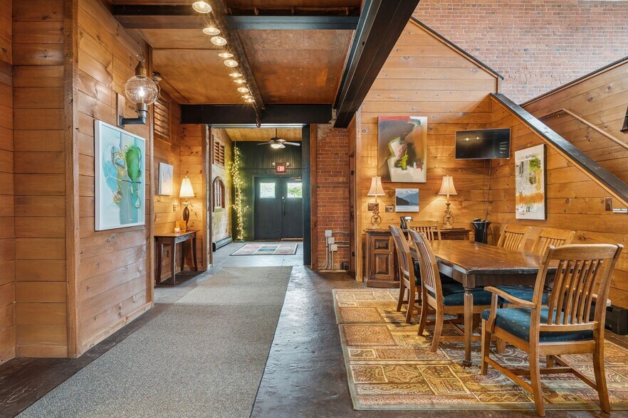 More Photos Of 26 Howland St, Plymouth Office For Sale